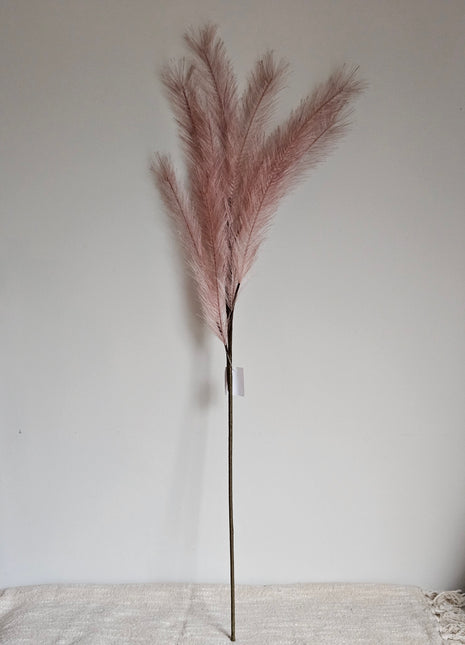 Kunstveer zachtroze met zachte pluimen en natuurlijke uitstraling hoogte 85 cm