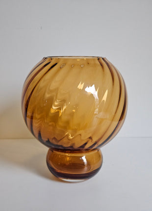 Vaas amber glas met ronde vorm en glanzende afwerking hoogte 20 x Ø 17 cm