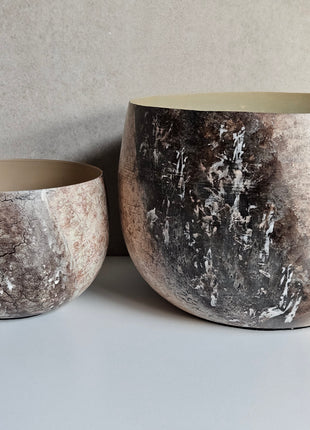 Votives Kyara bruin beige in twee formaten gepresenteerd samen