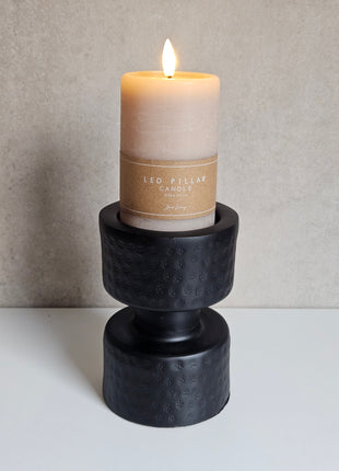 Kandelaar zwart aluminium Colmore met moderne vorm hoogte 16 cm