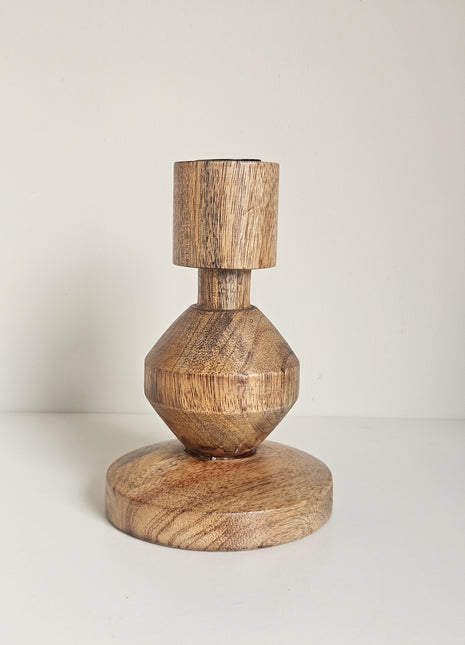 Kandelaar sculpturaal naturel hout met organische vorm en natuurlijke houtnerf hoogte 15 cm