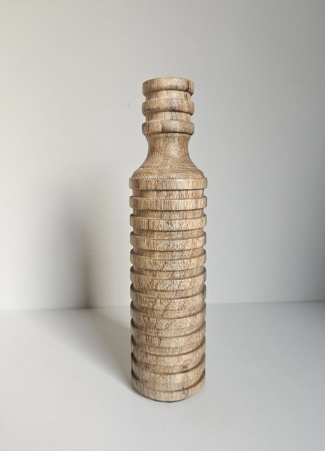 Kandelaar geribde textuur lichtbruin hout met natuurlijke houtnerf hoogte 23 cm