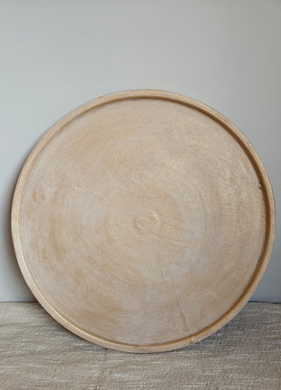 Close-up van dienblad zandsteen gold beige - rand en natuurlijke steenstructuur