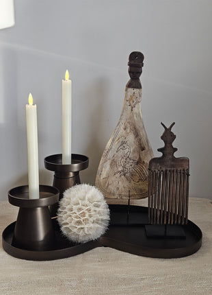 Kunstbloem dandelion paardenbloem wit gepresenteerd in vaas op dressoir