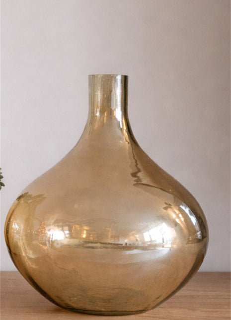 Glazen vaas bruin amber glanzend met ronde vorm Ø 19xoogte 22 cm