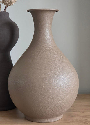 Halsvaas Taupe Bruin Faris - 35cm