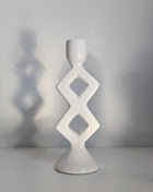 Kandelaar ruitvorm wit keramiek met geometrische vorm en matte afwerking hoogte 21 cm