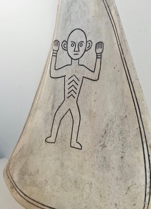 Close-up van ornament lepel op voet - figuur en natuurlijke afwerking