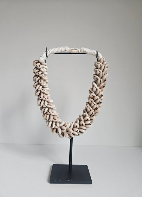 Schelpenketting decoratief licht met gevlochten band op standaard hoogte 25 cm