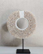 Schelpenketting wit met handgemaakte schelpen op standaard hoogte 28 cm