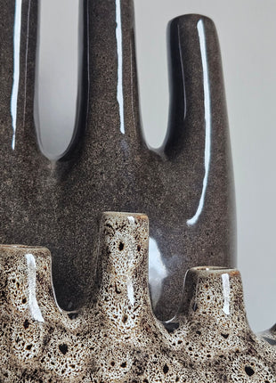 Vazen tulpenvaas bruin en beige speckled aardewerk gepresenteerd samen